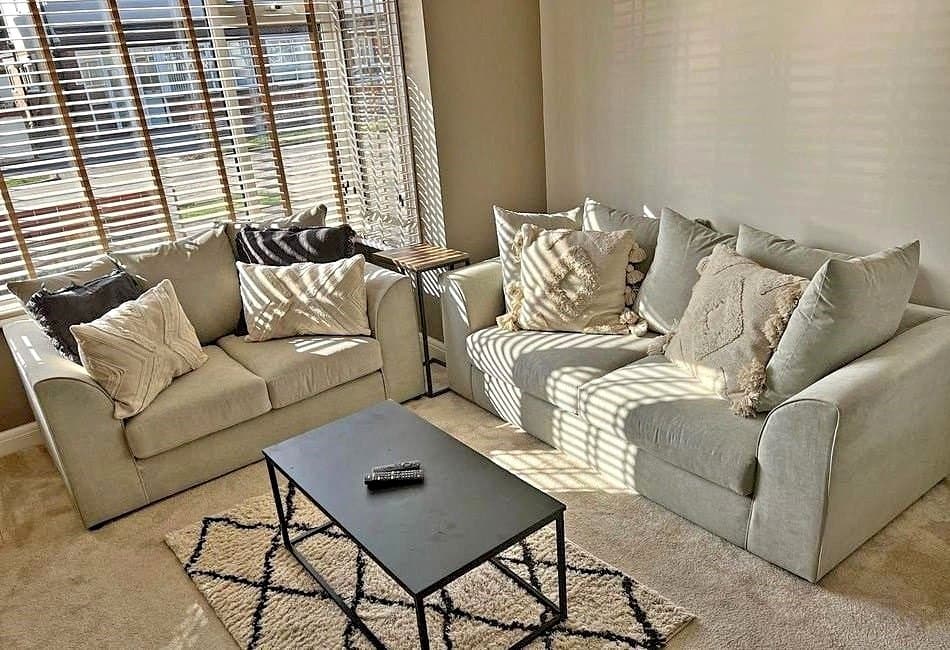 Elegant Dylan Sofa variation 1