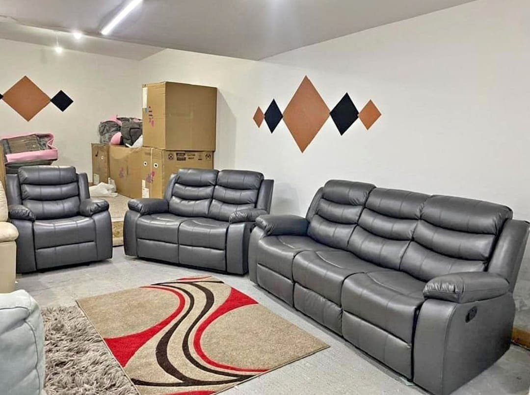 Roma Leather Recliner variation 3