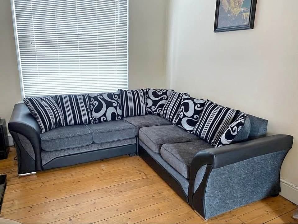 Shanon Corner Sofa variation 1