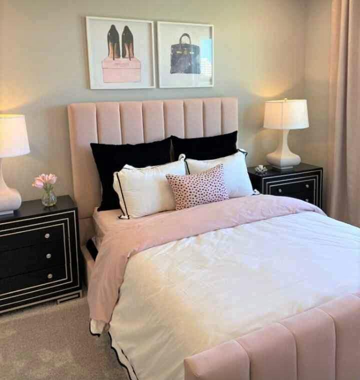 Trendy Panel Back Bed variation 3