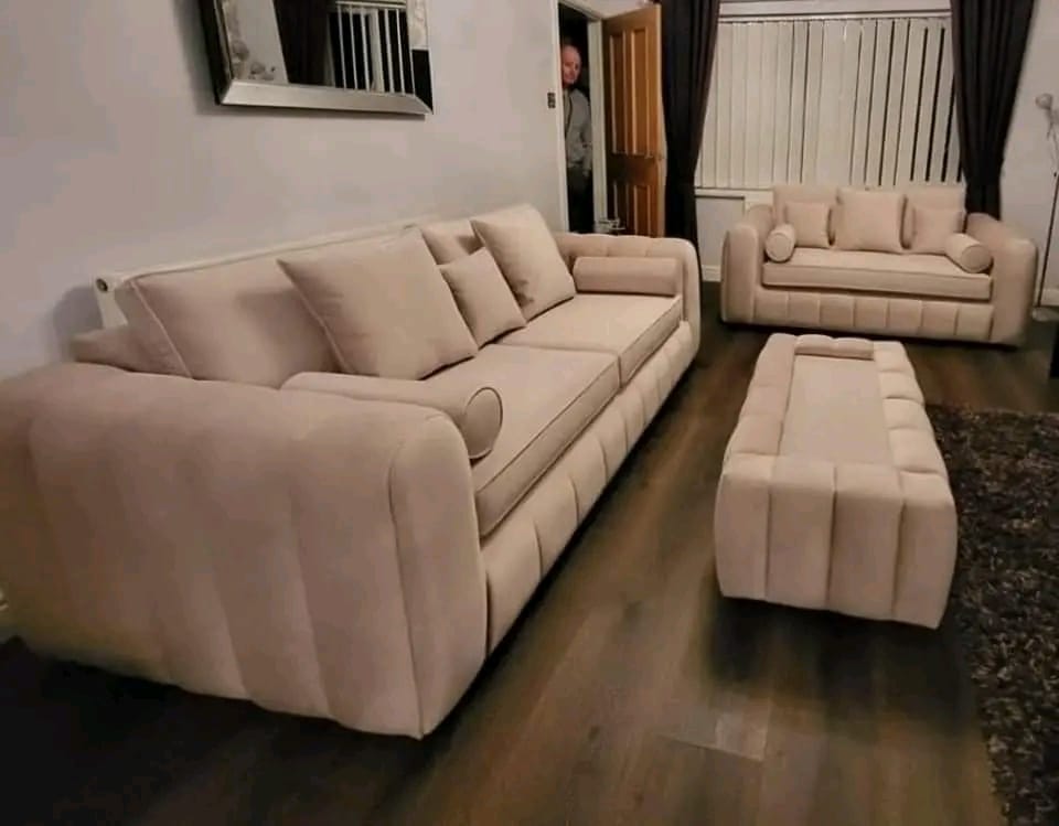 Soothing Lilly Sofa 2