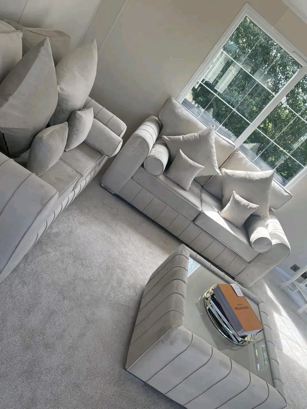Soothing Lilly Sofa 9